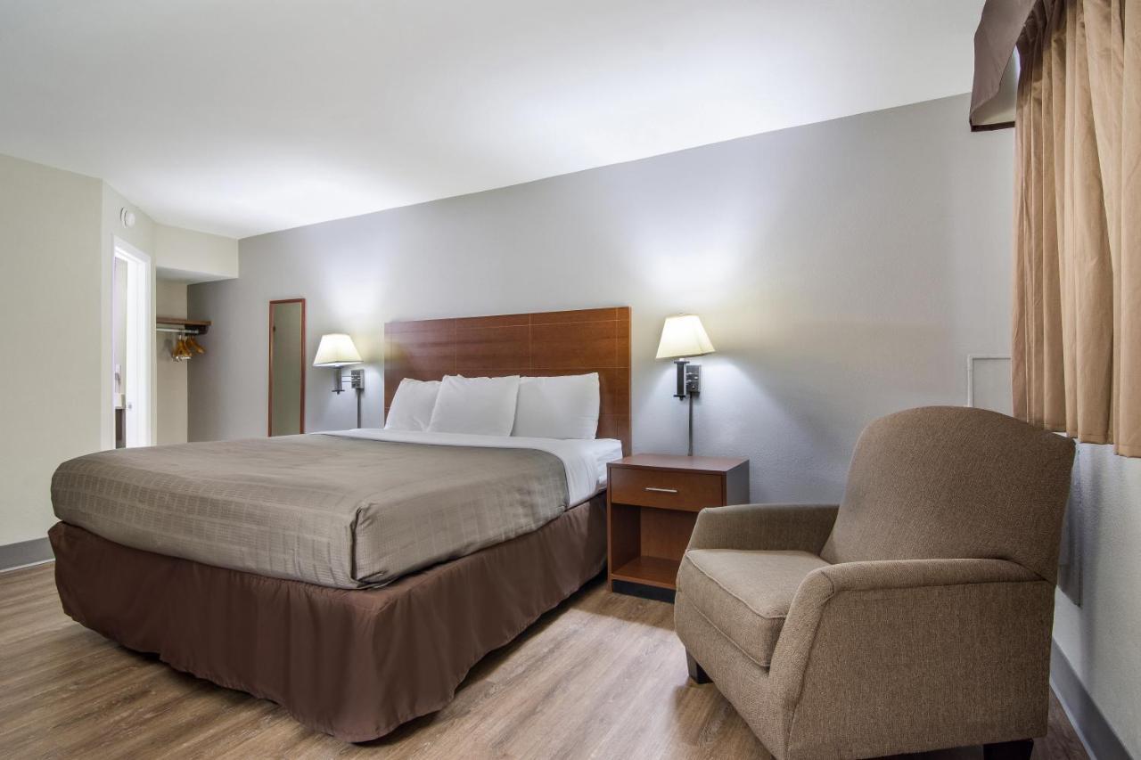 The Townhouse Inn Highpoint Εξωτερικό φωτογραφία
