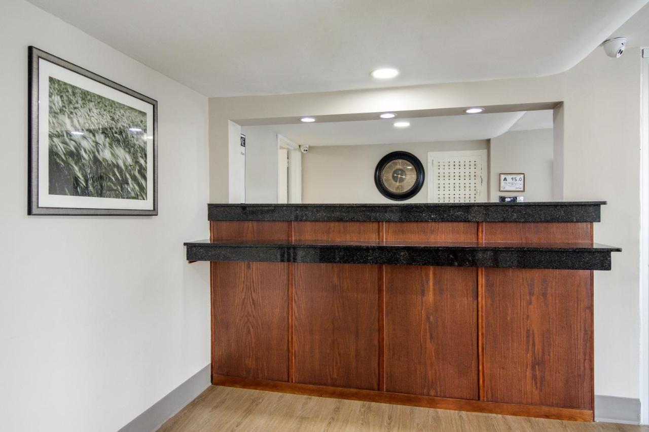 The Townhouse Inn Highpoint Εξωτερικό φωτογραφία